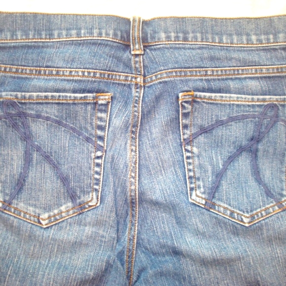 NY & Co Distressed Jeans Size 8 - Picture 2 of 3